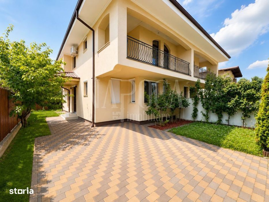Casa 4 camere de vanzare in Floresti