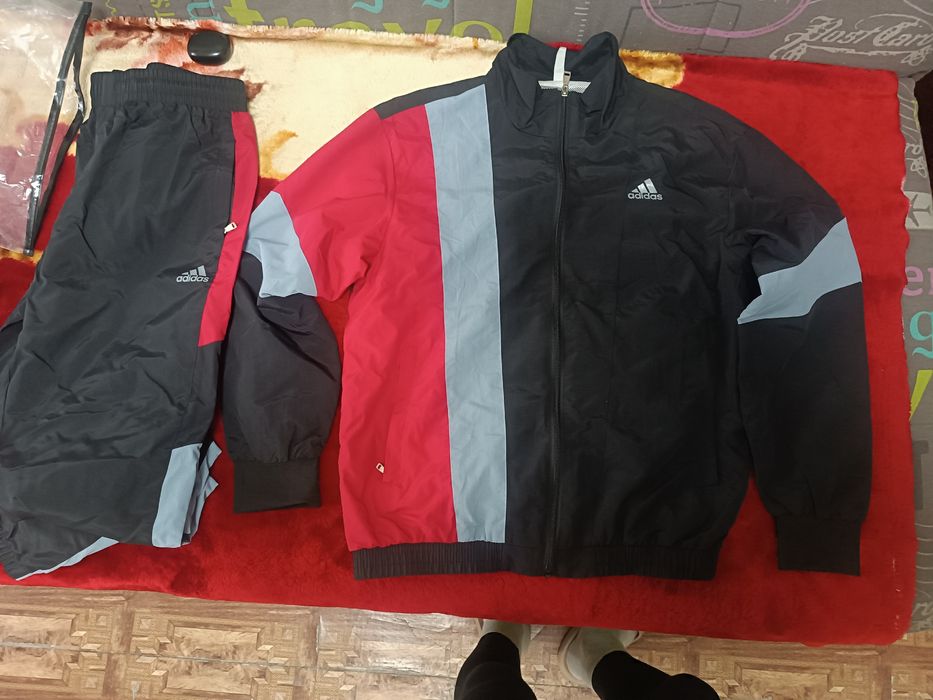 Спортивный костюм