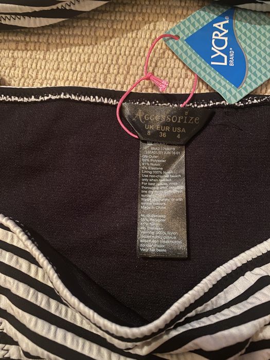 Costum de baie + ochelari de soare Accessorize