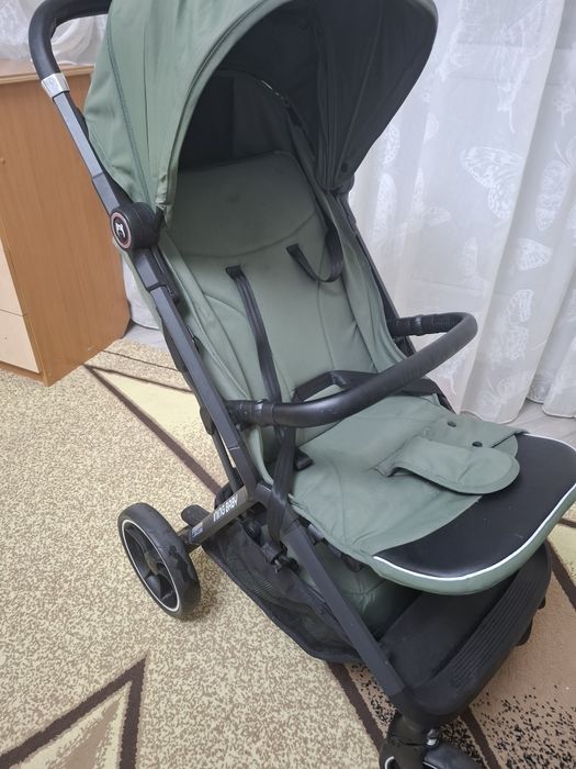 Коляска прогулочная