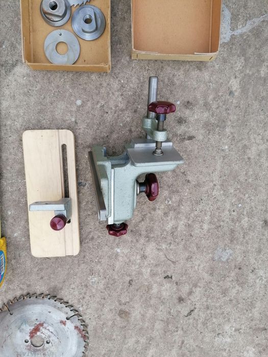 Mini abrict incomplet cu circular