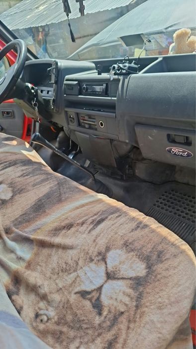 Vand sau schimb ford ttranzit basculabil