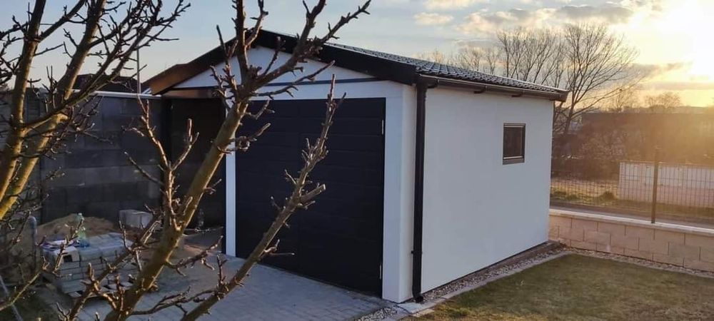 Garaj metalic din panouri sandwich  3.6 x 6.5m