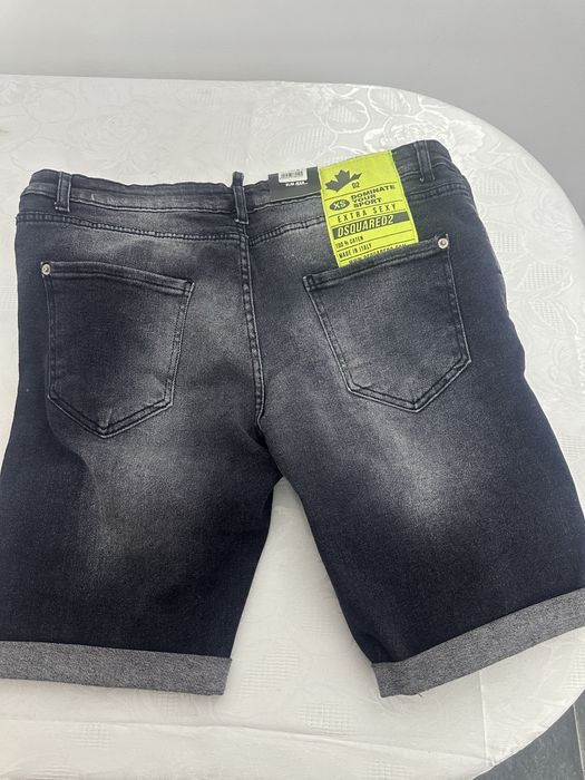 Blugi scurti DSQ m/l calitate superioara