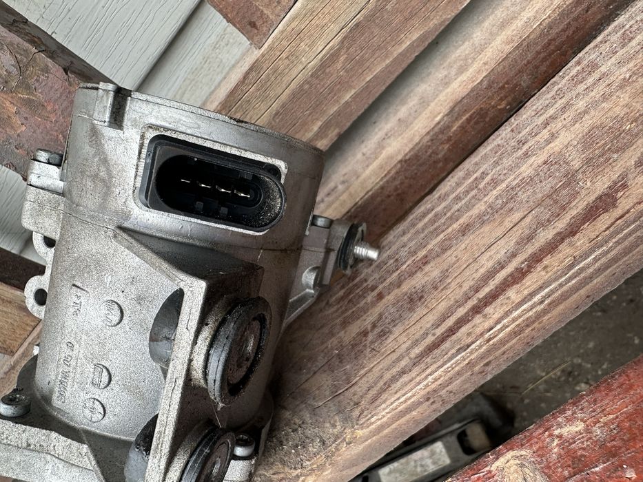 Електрическа водна помпа BMW 3.0i N52B30!