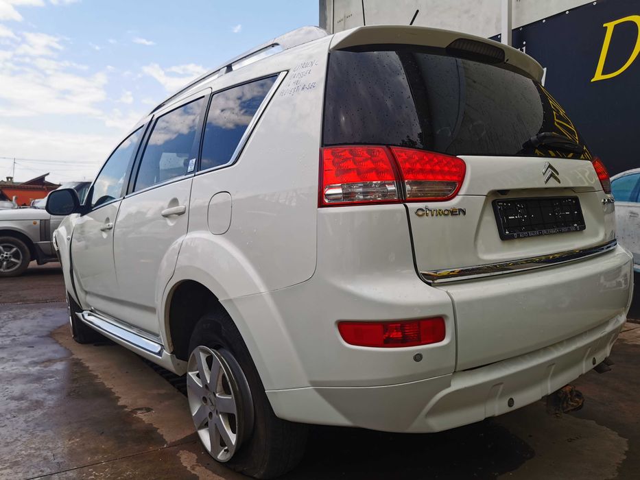 dezmembrez citroen C crosser 1.6 hdi/usa fata C crosser/faruri