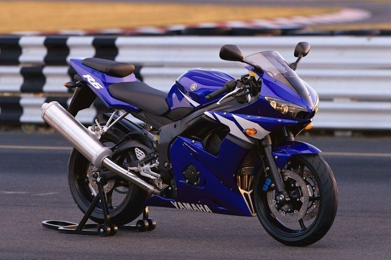 Yamaha R6 injecție