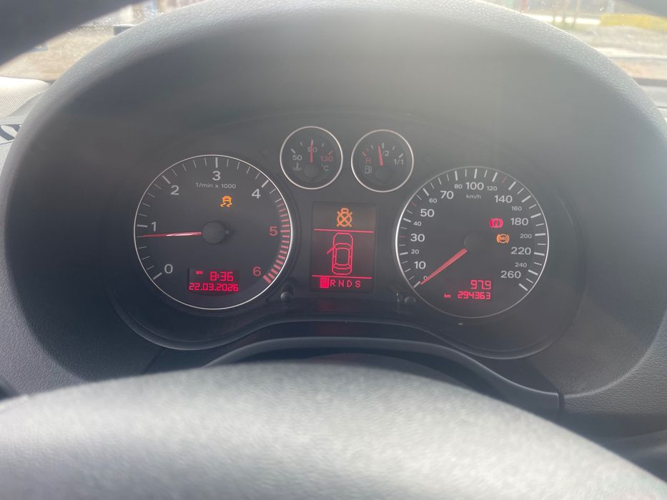 Продавам Ауди 3 140 к.2005г