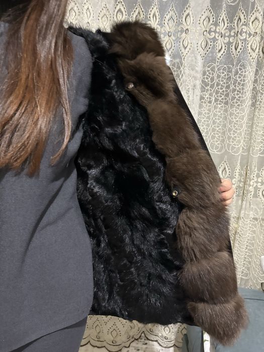 Парка новая натуральный мех новая