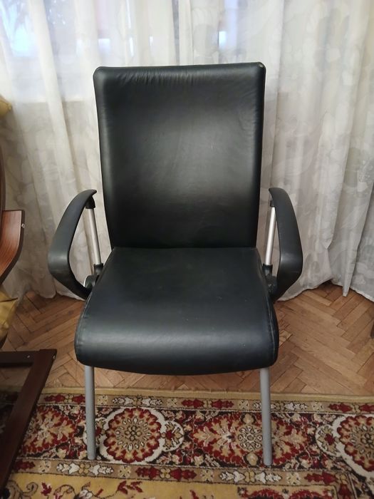 De vînzare scaun fix pentru birou in stare perfecta