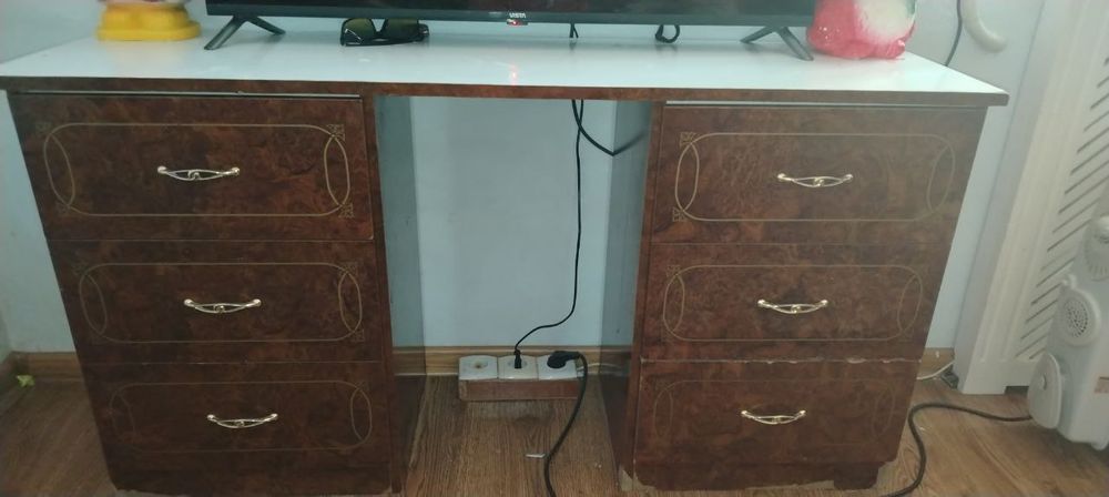 Спальный гарнитур