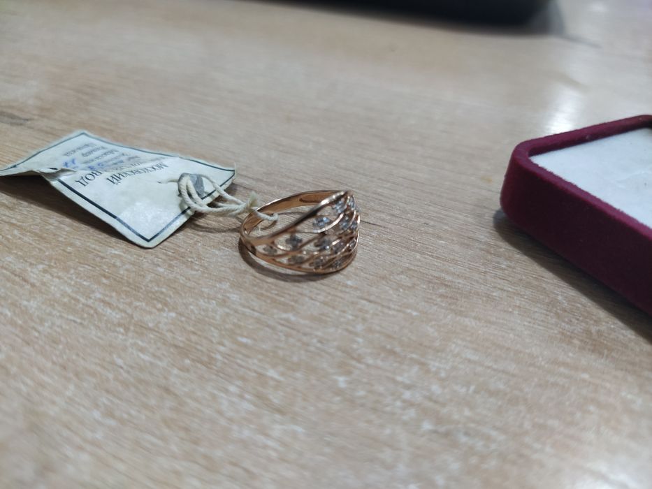 Золотое кольцо 585