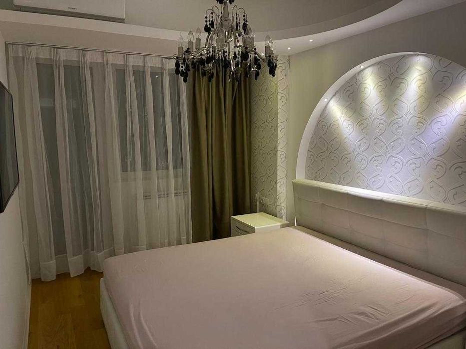 Дава се под наем Тристаен апартамент в Бургас, Възраждане - 90 кв.м за 331.5 € - Снимка #3