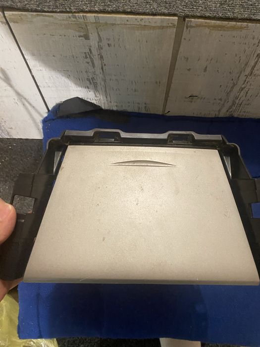 Бардачок камри 40