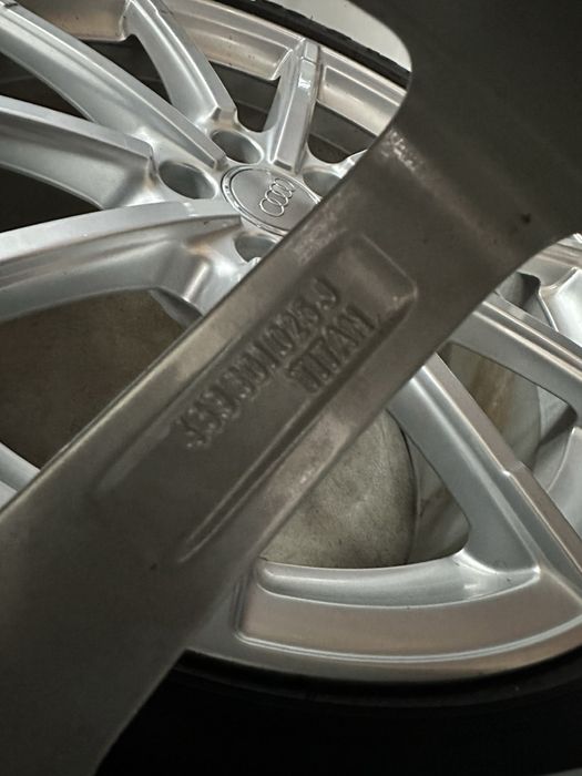 Джанти със гуми Audi A6 C7 255/40/19