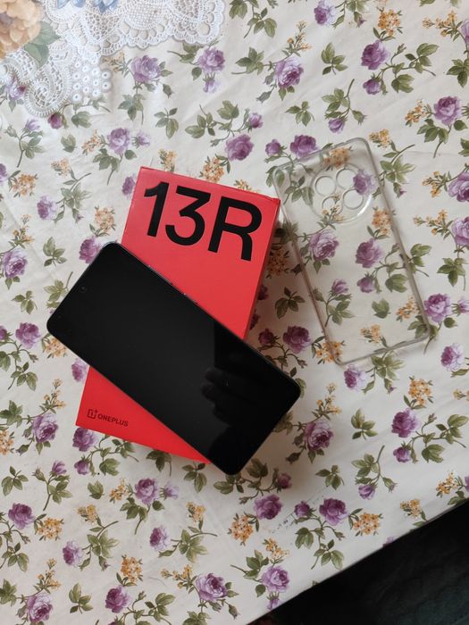 Продам телефон oneplus 13R 16/512
