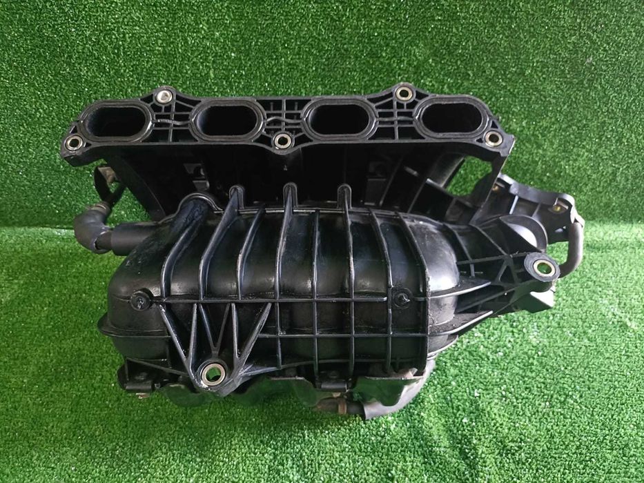Впускной коллектор от Toyota Camry 30 35 c объемом 2, 4.
