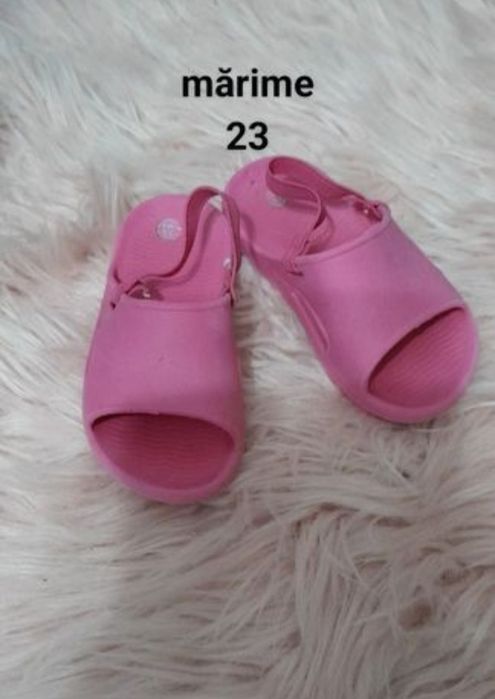 Vînd încălțăminte pentru copii