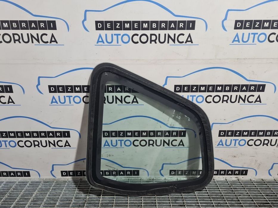 Geam fix caroserie dreapta Dacia Duster 2010 - 2013 SUV 4 Usi (933)