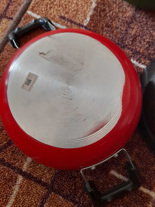 Tigai teflonate wok 2manere si coada NOI 18/20cm diam, stare perfecta