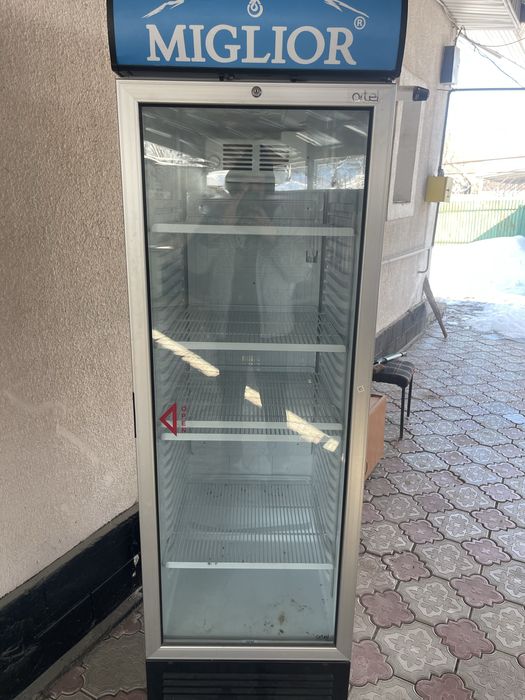 Витринный холодильник