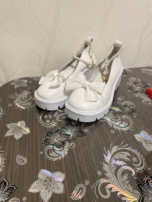 Mocasini pantofi , sandale