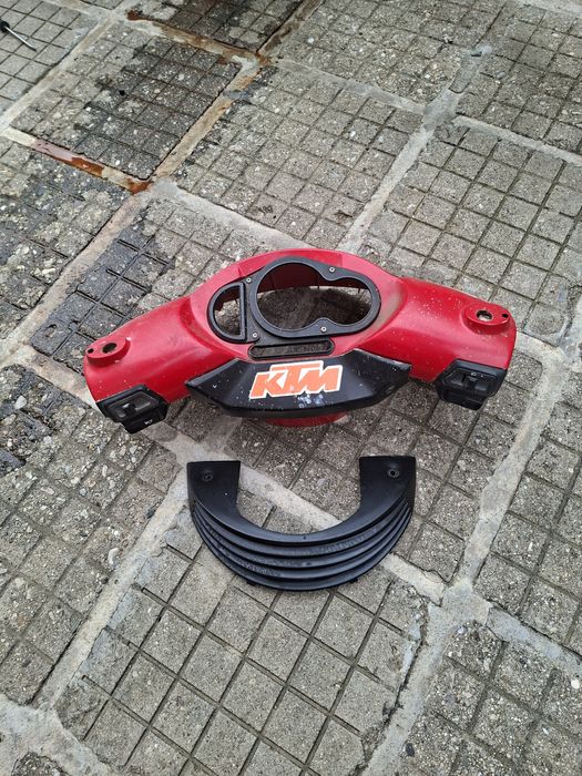 Части за aprilia sr 50