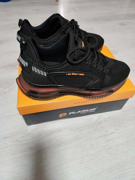 Продавам маратонки