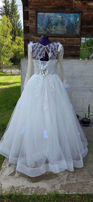 Vand rochie de mireasă