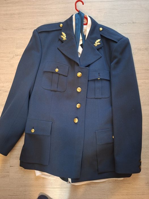 Vând ținută militară de iarnă arma aviație .