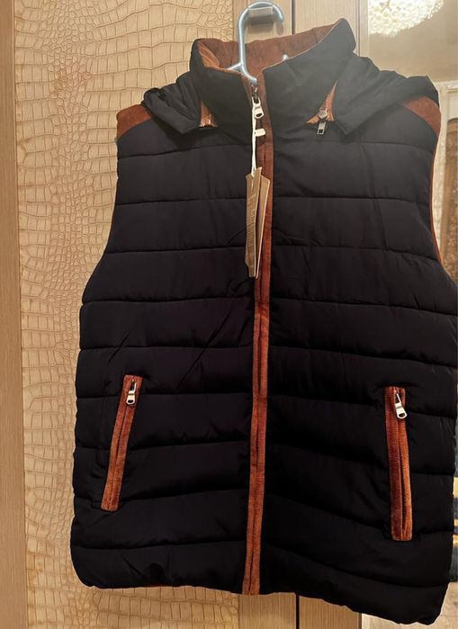 Новый безрукавка