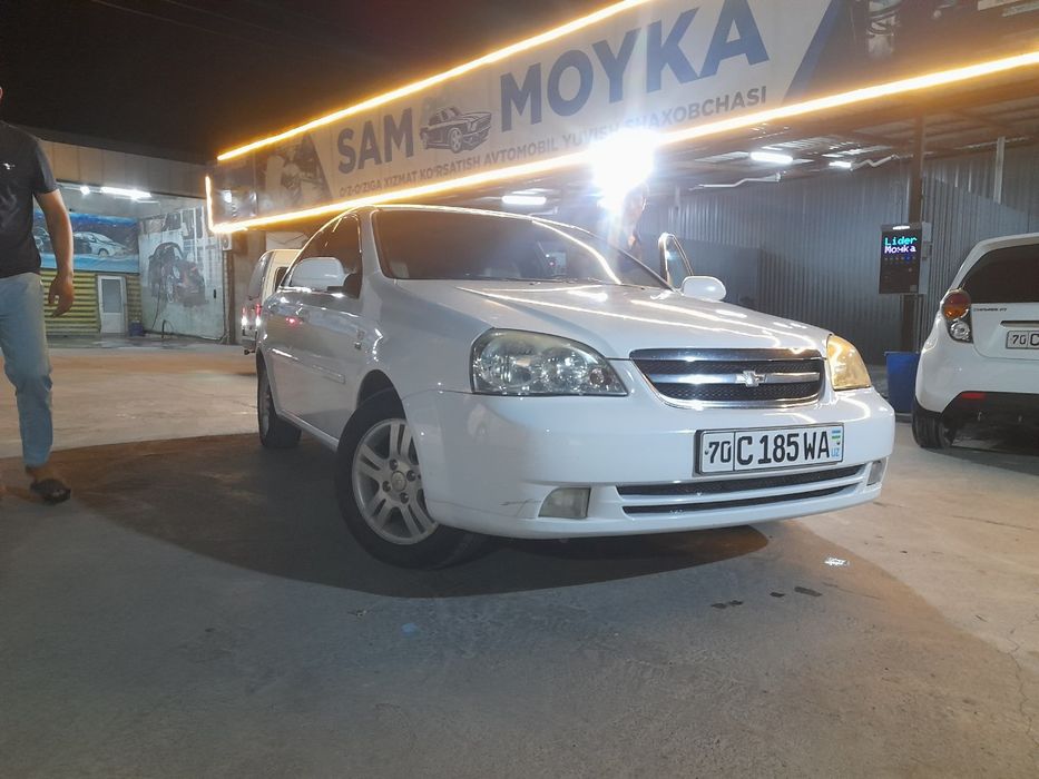 Ласетти 2011.  2 позится