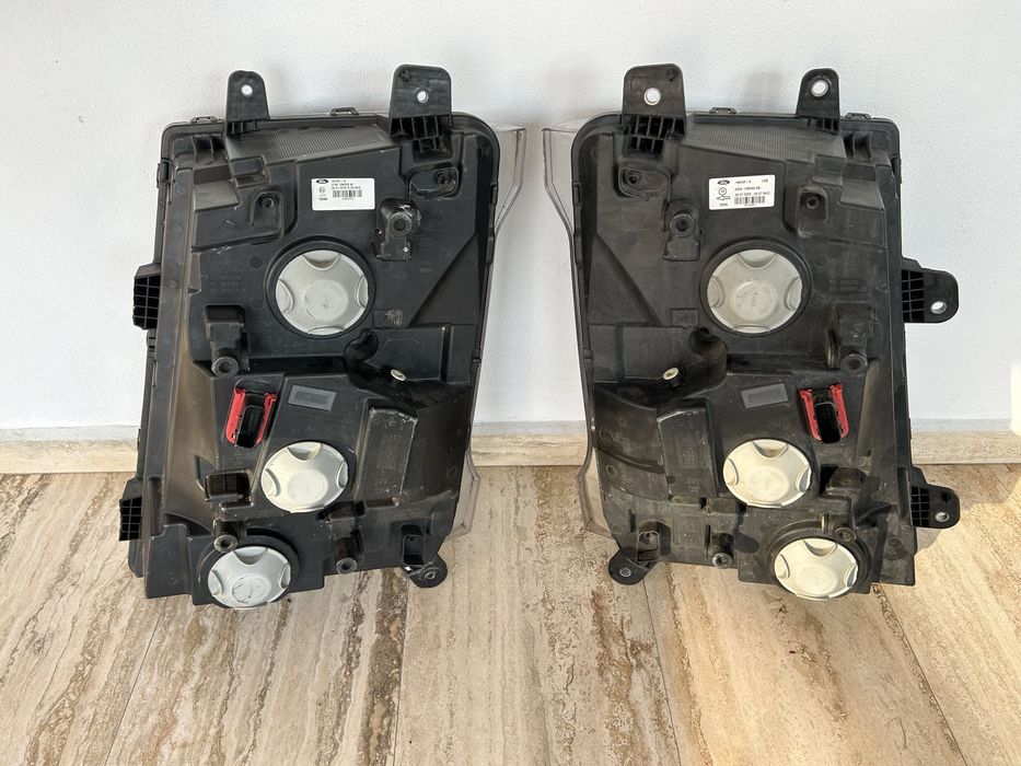 Set faruri halogen Ford Fmax