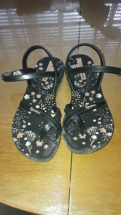 Детски спортни сандали