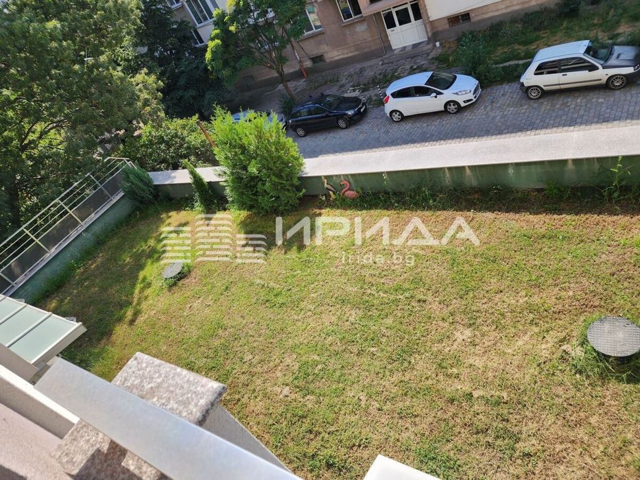 Голям двустаен апартамент до ул. Опълченска