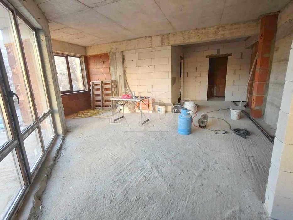 Продава се Двустаен апартамент в Добрич, Балик - 85 кв.м за 942 €/кв.м - Снимка #1