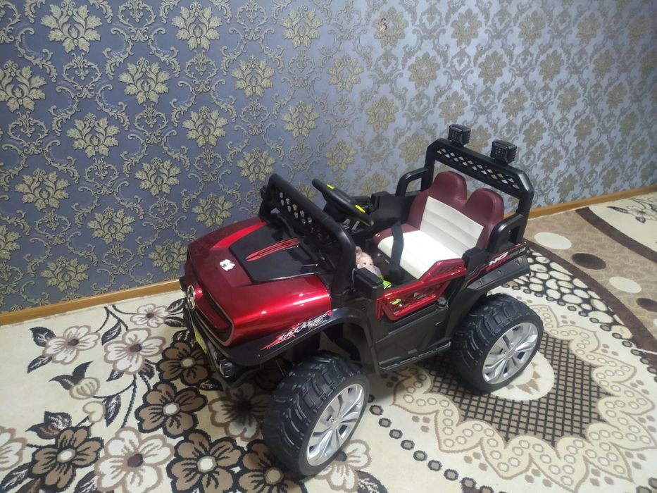 Детский мошинча сотилади