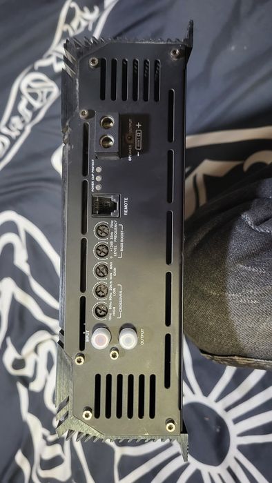 Продам усилитель