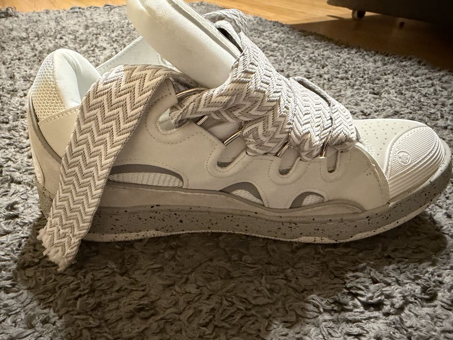 Продам кроссовки Lanvin