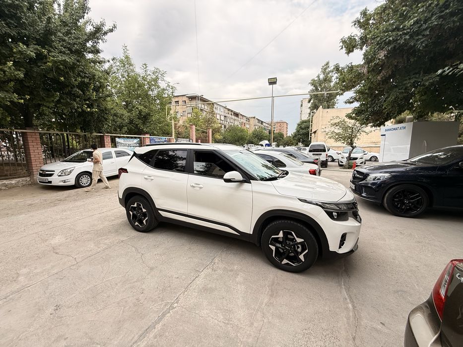 Kia SELTOS машина