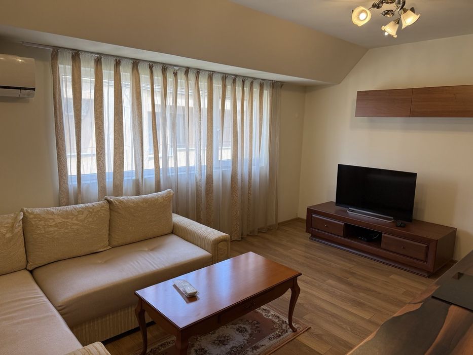 Дава се под наем Двустаен апартамент в София, Витоша - 51 кв.м за 598.23 € - Снимка #1
