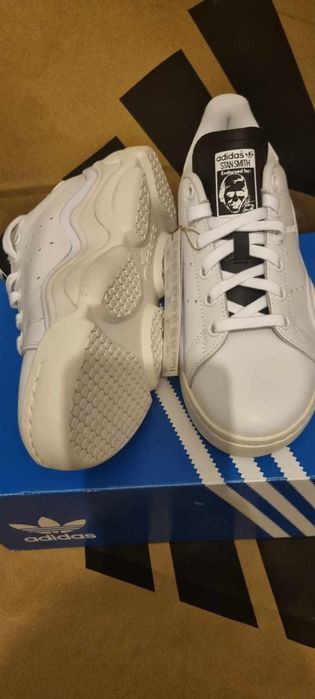 Adidas STAN smith millencon w
37 1/3 CU 23  CM IN INTERIOR
38