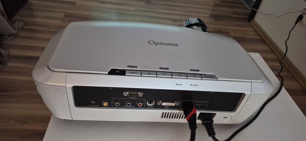 Videoproiector Optoma HD800X Full HD 1080p – HDMI – Imagine excelentă
