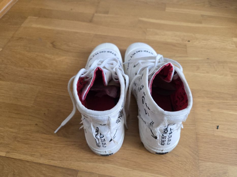 Trappers Palladium albi, marimea 39, albi cu scris negru