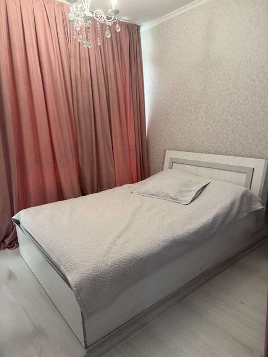Продам кровать 140 на 200 м без матраса