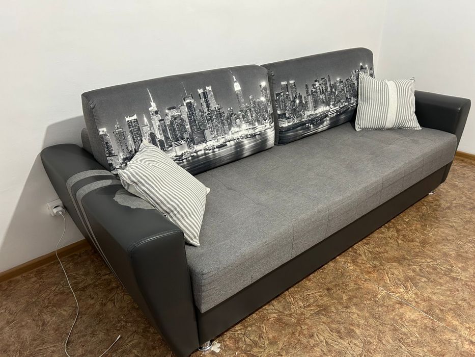 срочно продам диван!!