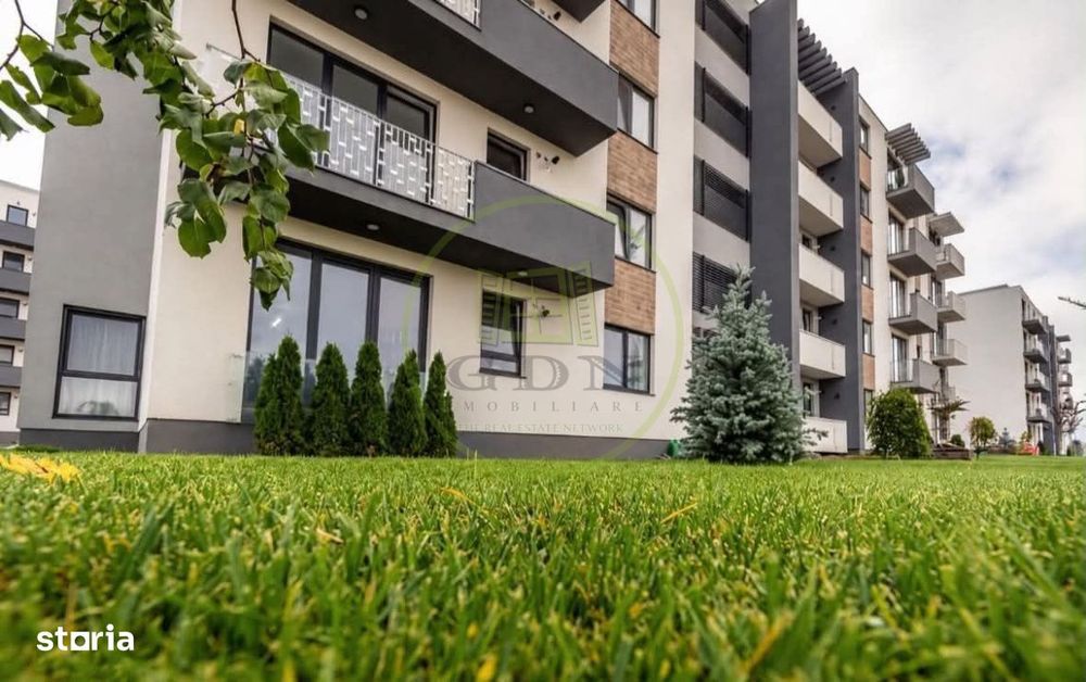 Vand apartament 3 camere TRACTORUL Brasov — fotografia 1