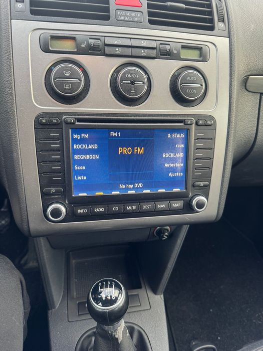 Volkswagen Touran 2.0 TDi