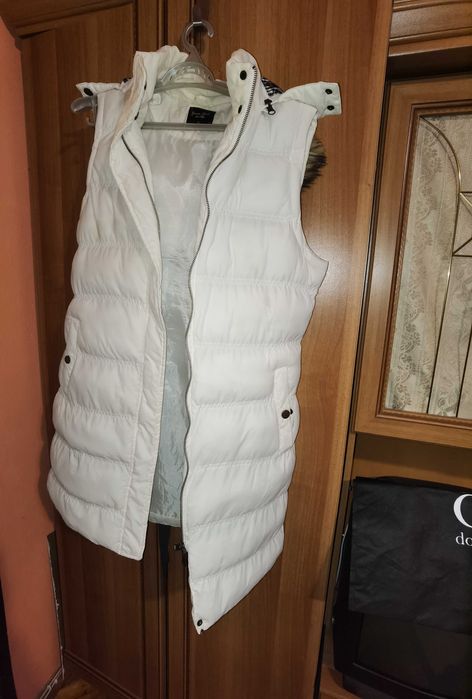 Бял, дебел, зимен дълъг елек от шушлеков плат