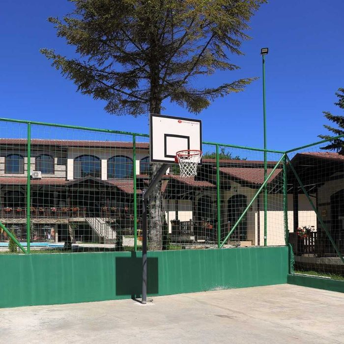 Продавам Хотелски Комплекс "Тодорини Кукли"